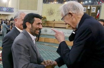 احمدی نژاد چطور دنبال جاسوس امریکا بود؟/برگ دیگری از افتضاح دولت پاکدستان در ارتباط با شبکه جاسوسي انگليس و آمريکا احمدی نژاد چطور دنبال جاسوس امریکا بود؟/برگ دیگری از افتضاح دولت پاکدستان در ارتباط با شبکه جاسوسي انگليس و آمريکا