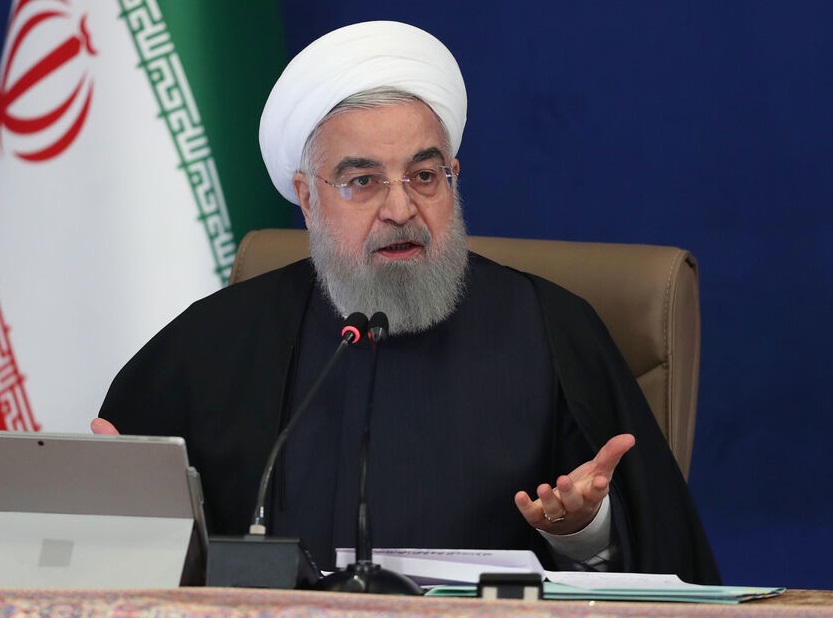 روحانی: قرمز شدن چند شهر، زنگ خطر آغاز موج چهارم کرونا است/حداقل تا یک‌سال آینده باید پروتکل های بهداشتی را رعایت کنیم