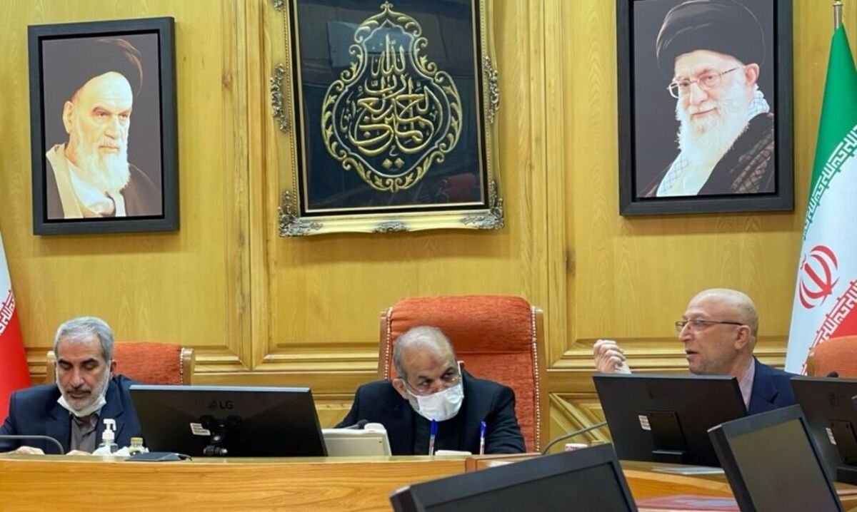 وزیر کشور خطاب به وزرای علوم و آموزش و پرورش: مدارس و دانشگاه‌ها فورا بازگشایی شوند