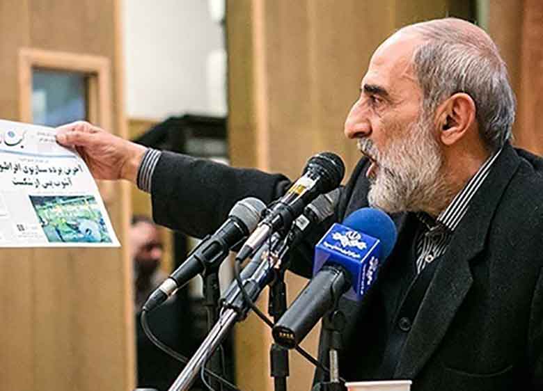 حسین شریعتمداری: روحانی می گوید به عراقچی اختیار دهید که تحریم ها یک روزه لغو شود؛ این یعنی می خواهند نسخه فروش ایران و مردمش را بپیچند