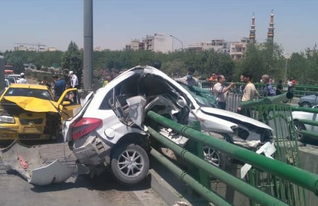 تصادفات دومین عامل مرگ و میر در کشور/ مسئولیت ٣٠ دستگاه در خصوص تصادفات