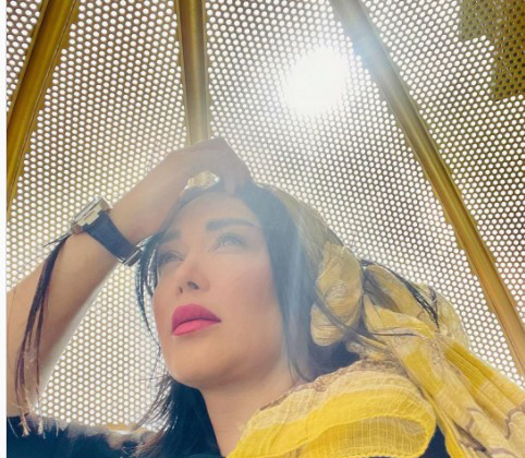 عکس حجاب نیم بند سارا منجزی پور بعد از گاندو ! عکس حجاب نیم بند سارا منجزی پور بعد از گاندو !