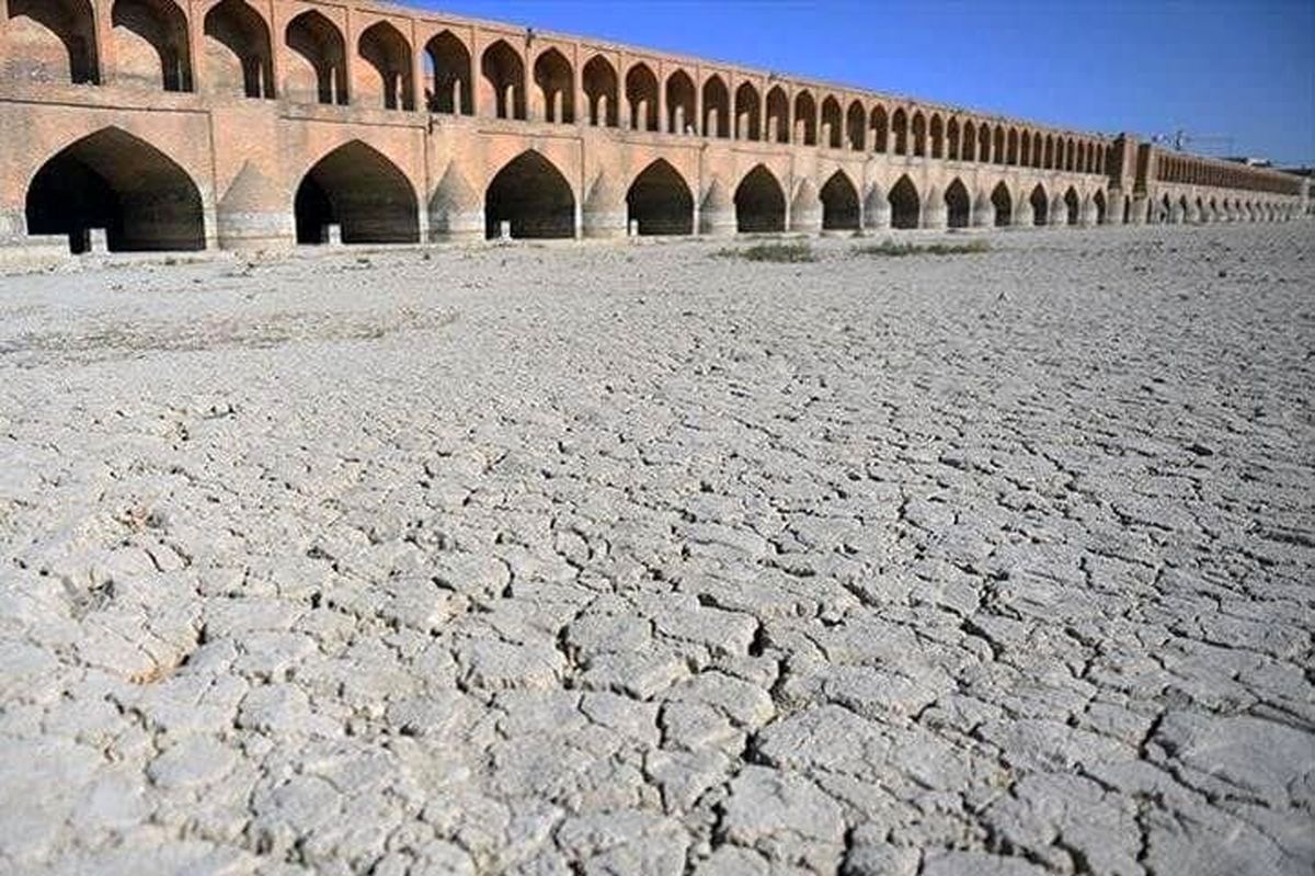 زاینده‌رود تا ۵ سال دیگر احیا نمی‌شود
