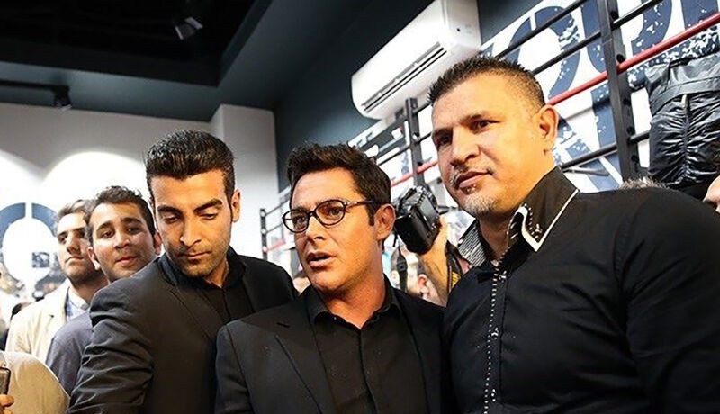 علی دایی: مقابل چشم هزاران نفر نگذاشتند سوار هواپیما شویم