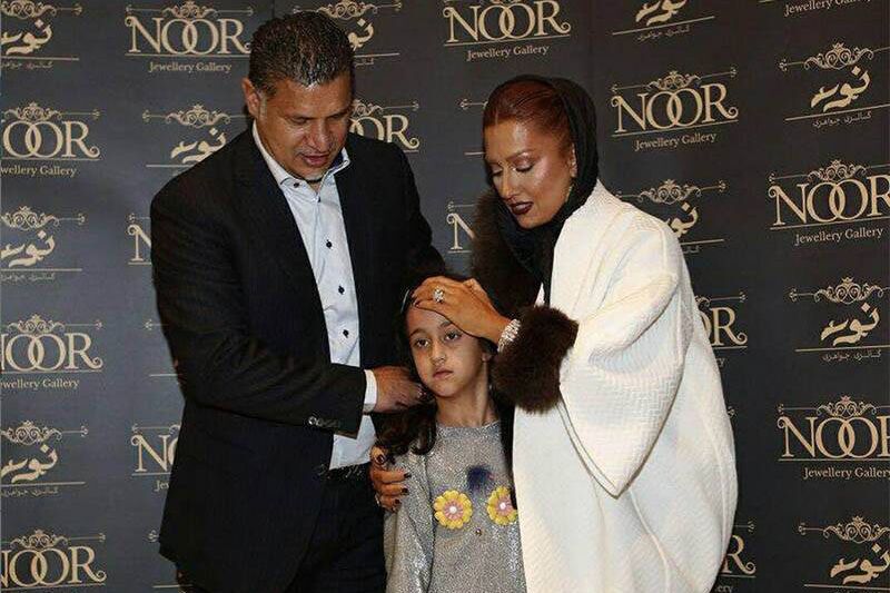 خانم مجری علی دایی را شست و پهن کرد