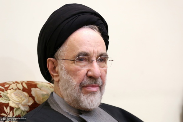 سید محمد خاتمی: حاکمیت مردم بر سرنوشت جز در سایه برانداختن هیولای فساد و بی عدالتی قابل تحقق نیست/ا گشودن باب گفت‌وگو راه تفاهم ملی و برون رفت از بحران‌ها را بیایید