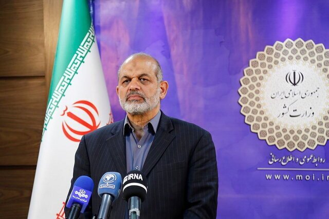 وزیر کشور: در اغتشاشات، مشکل بزرگی که جوانان داشتند، قطع ارتباط معنوی با خدا بود / دشمن علیه ما بسیج شده و دین‌ستیزی را پیشۀ راه خود کرده