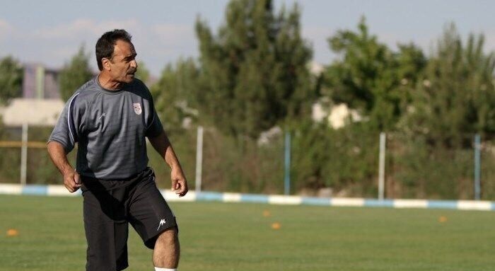 تحلیل کارشناس فوتبال ایران درباره اختلاف ۶ امتیازی استقلال و پرسپولیس تحلیل کارشناس فوتبال ایران درباره اختلاف ۶ امتیازی استقلال و پرسپولیس