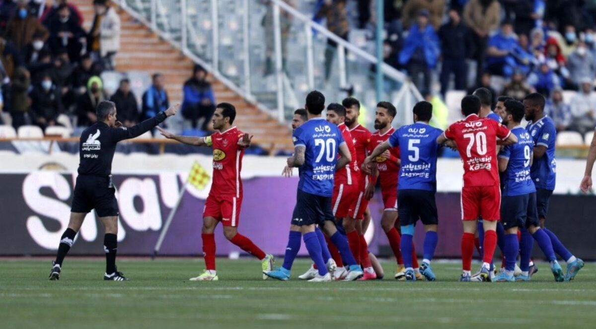 استقلال و پرسپولیس در هفته اول لیگ برتر به هم می خورند ؟ استقلال و پرسپولیس در هفته اول لیگ برتر به هم می خورند ؟