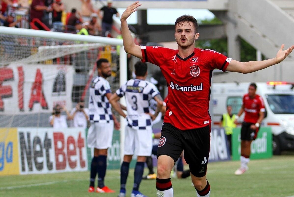 مهاجم خارجی مدنظر پرسپولیس و یحیی ؛ یک برزیلی ارزان&zwnj;قیمت