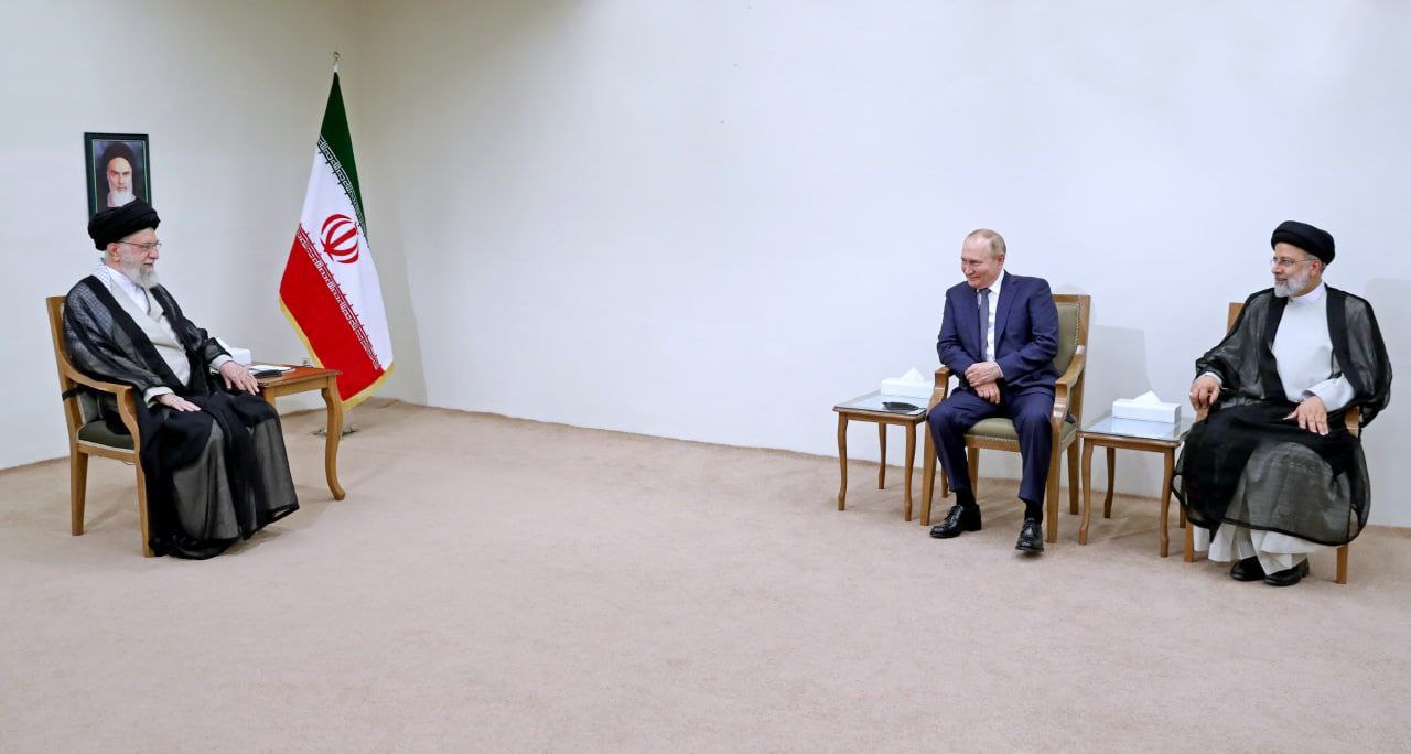 رهبر تراز برای مدیریت دوران گذار نظم بین‌المللی