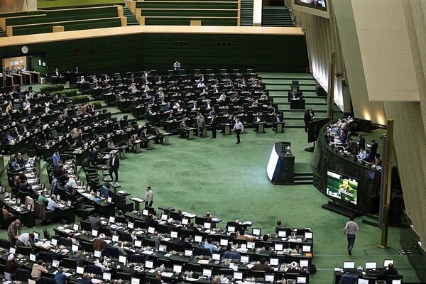 واکنش مجلس به خبر افزایش ۵۰ درصدی حقوق نمایندگان