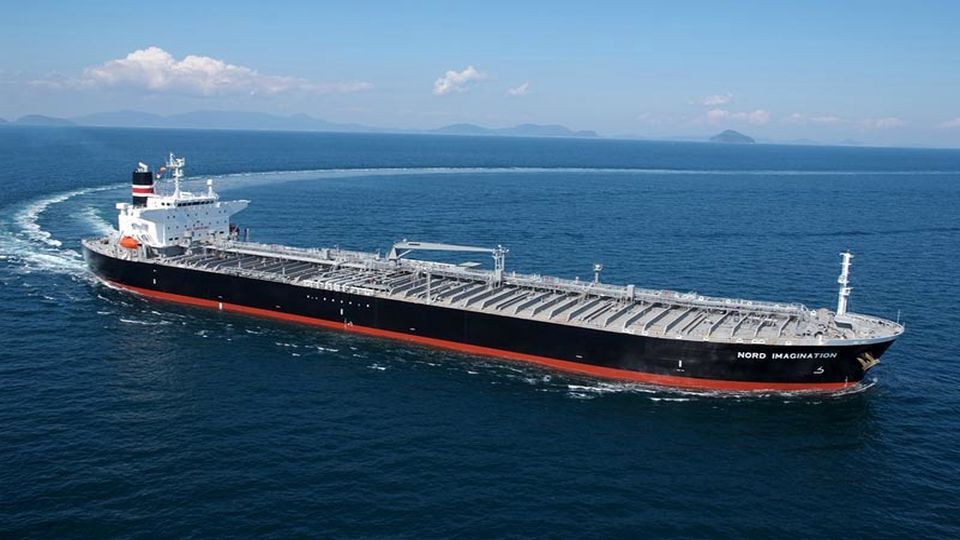 بلومبرگ: طرح جدید آمریکا برای تنگ کردن حلقه فروش نفت ایران