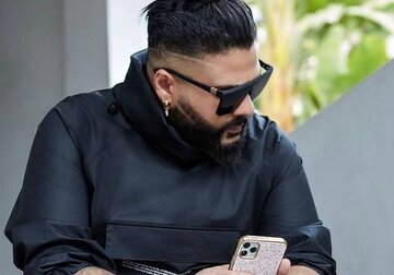 فرار شبانه ساسی مانکن از عمان فرار شبانه ساسی مانکن از عمان