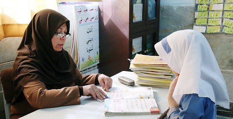 موشکافی مشکلات معیشتی معلمان
