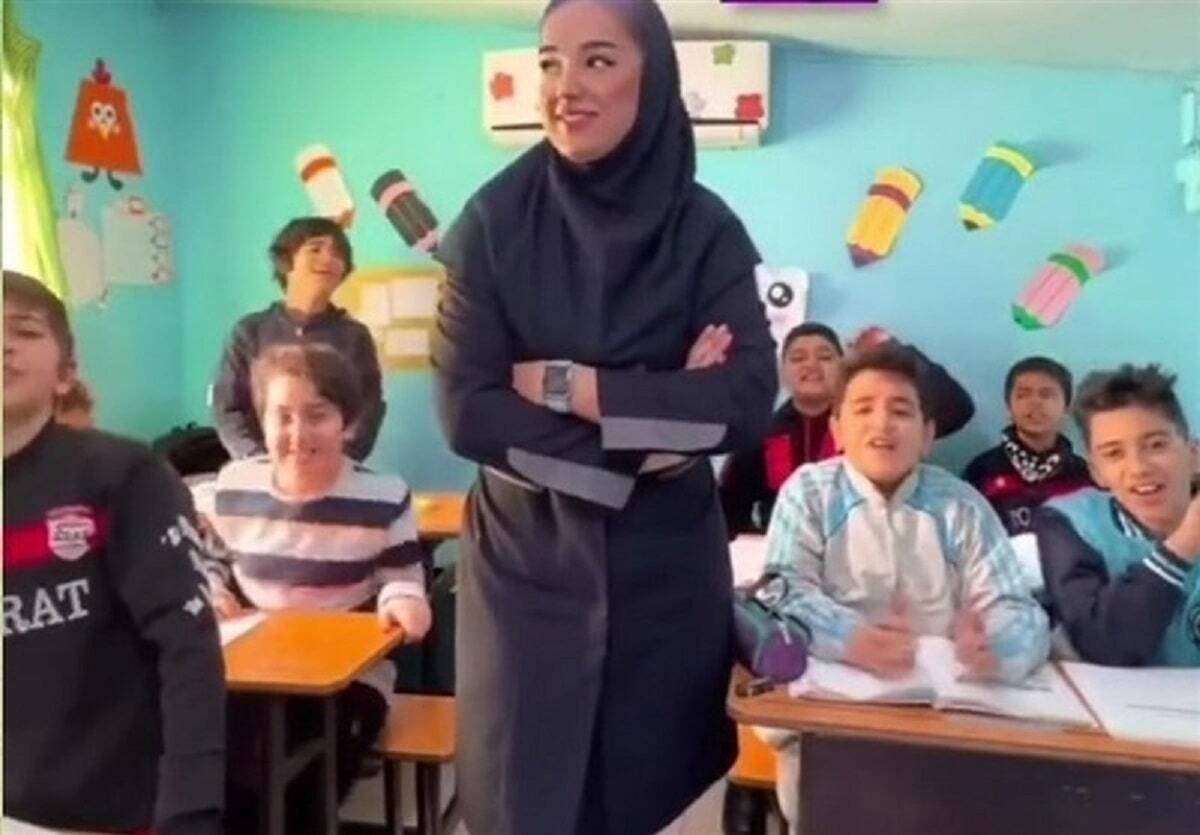 این کار معلمان تخلف است؟