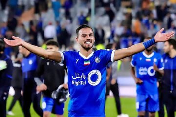 دلیل حضور ناگهانی یک ملیپوش در باشگاه استقلال دلیل حضور ناگهانی یک ملیپوش در باشگاه استقلال