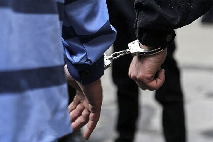 پدر و پسر مامورنما دستگیر شدند