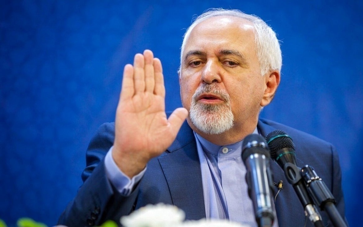 ظریف در لایو حسن‌آقامیری و مصطفی فقیهی: نمی‌دانم جلیلی این دروغ‌ها را از کجا می‌گوید، برایش از اسرائیل می‌فرستند که فرزند آن مغز متفکرش آن‌جاست؟ / اعصاب تماشای دروغ‌های جلیلی را ندارم/ این همه تحریم برای کشور آورده، راست‌راست به دوربین نگاه می‌کند و می‌گوید من این کار را نکردم