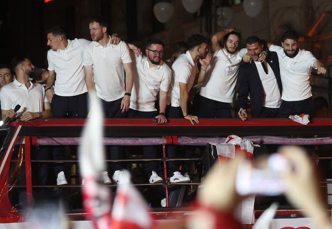 گرجستانی‌ها را مثل قهرمان یورو تحویل گرفتند!