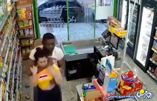 لحظه تجاوز وحشیانه پناهجو به یک زن لحظه تجاوز وحشیانه پناهجو به یک زن