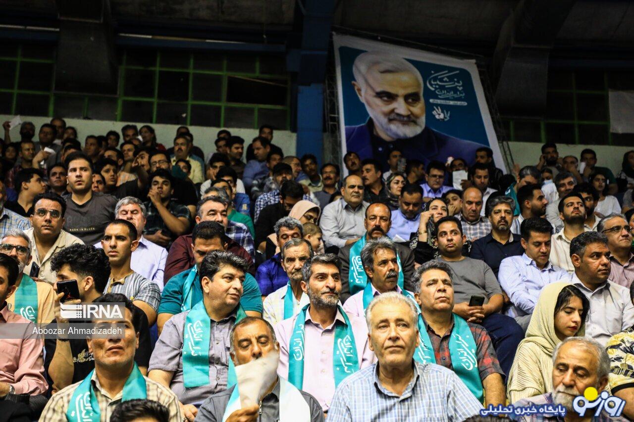 عکس جدید از نوه و دختر مسعود پزشکیان /ادای احترام به سردار سلیمانی عکس جدید از نوه و دختر مسعود پزشکیان /ادای احترام به سردار سلیمانی