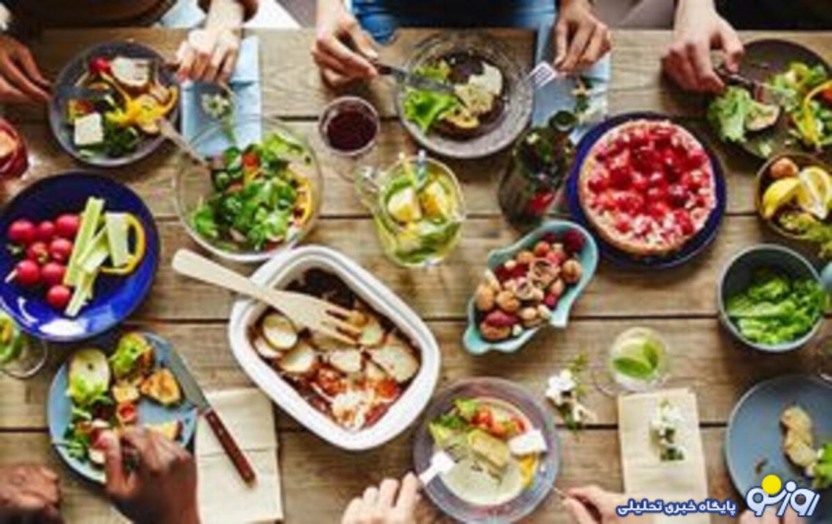 در فصل گرما چه مواد غذایی باید خورد؟ در فصل گرما چه مواد غذایی باید خورد؟