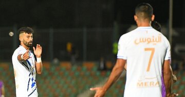 رامین رضاییان و مهرداد محمدی یکدیگر را آنفالو کردند رامین رضاییان و مهرداد محمدی یکدیگر را آنفالو کردند