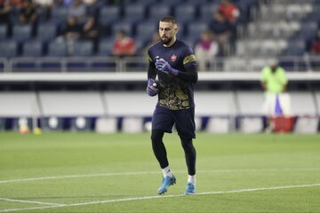 گندوز به دنبال گرفتن بیرانوند گندوز به دنبال گرفتن بیرانوند