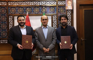 مالک پرسپولیس حامی ملوان شد مالک پرسپولیس حامی ملوان شد