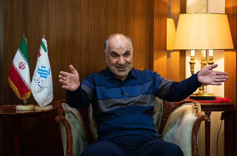 ۸ هزار میلیارد بدهی و صدها میلیارد زیان در بانک رسالت/ مدیرعاملی با مدرک نظامی؛ بهتر از این نمیشود! ۸ هزار میلیارد بدهی و صدها میلیارد زیان در بانک رسالت/ مدیرعاملی با مدرک نظامی؛ بهتر از این نمیشود!