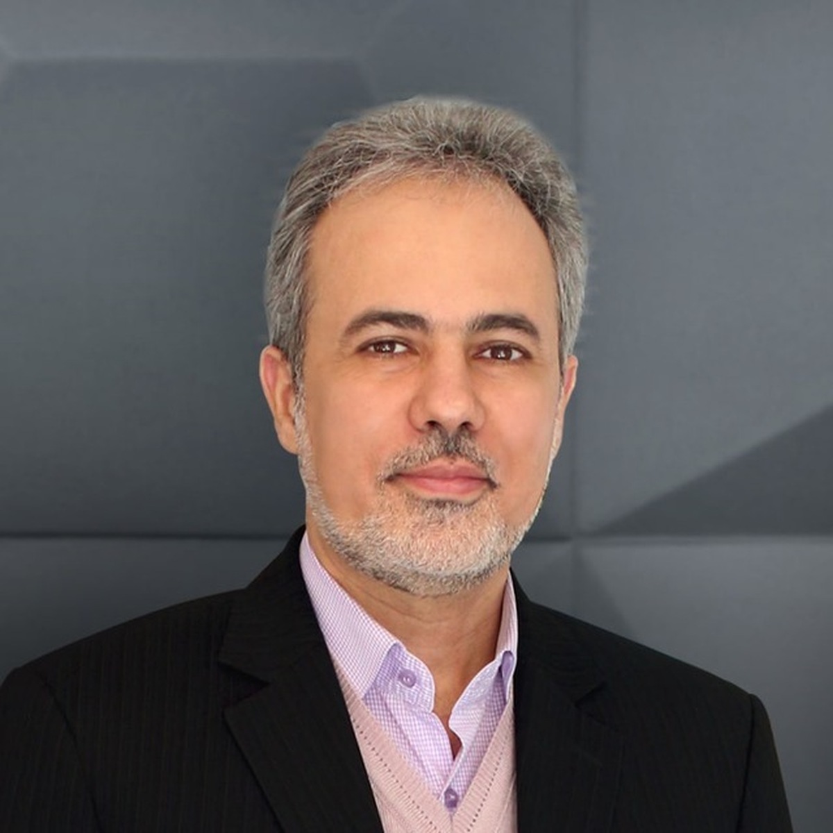 تجار منتظر ثبات؛ دلار به ۱۳۰ هزار تومان میرسد؟ تجار منتظر ثبات؛ دلار به ۱۳۰ هزار تومان میرسد؟