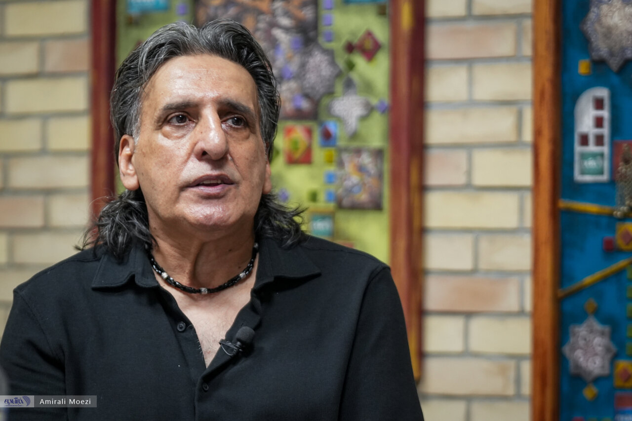 اشتباه بزرگ عابدزاده رفتن به پرسپولیس بود/این استقلال را فقط فرهاد مجیدی نجات میدهد