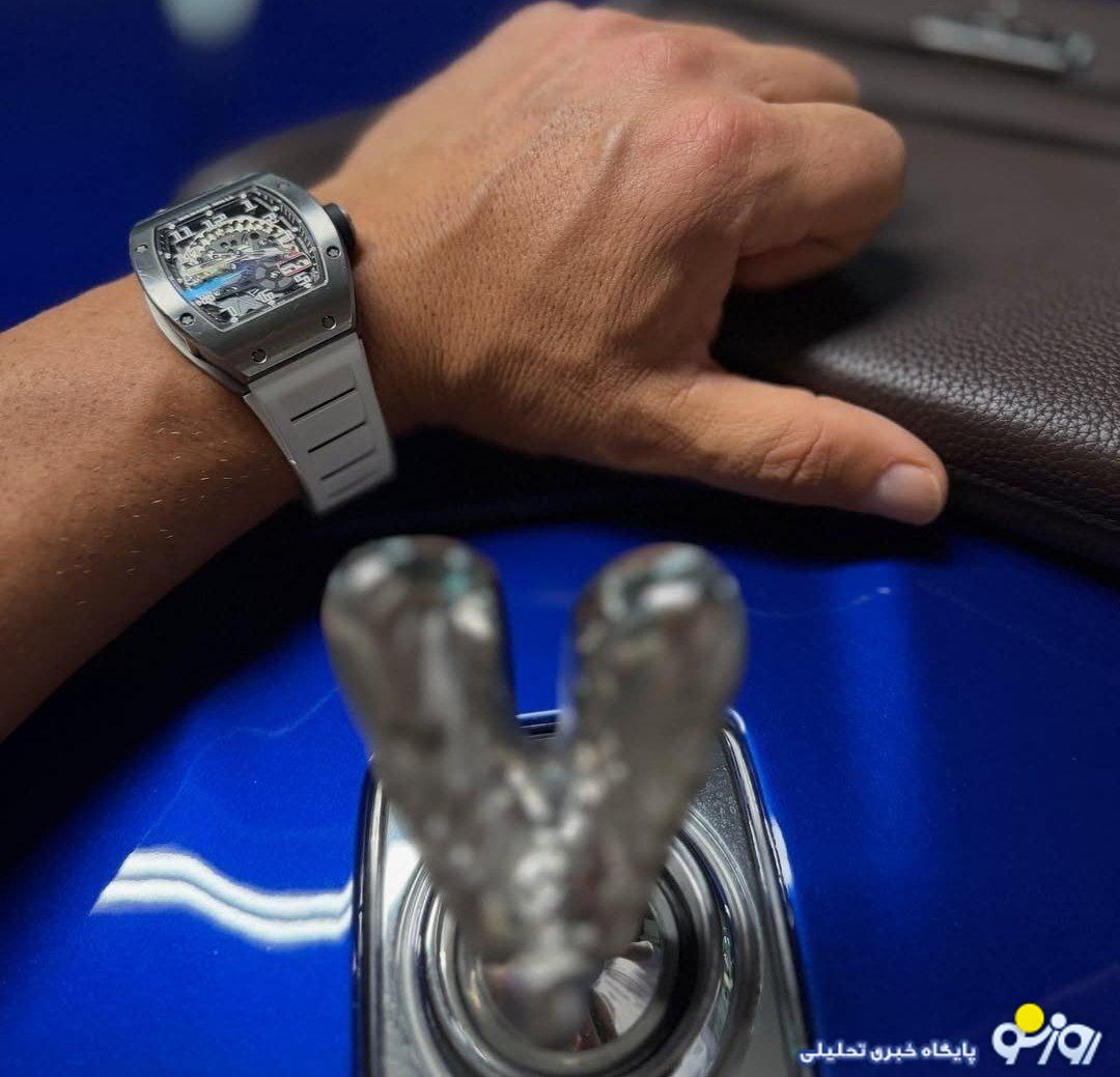 سبک زندگی گلزار این دفعه با ساعت و ماشین!