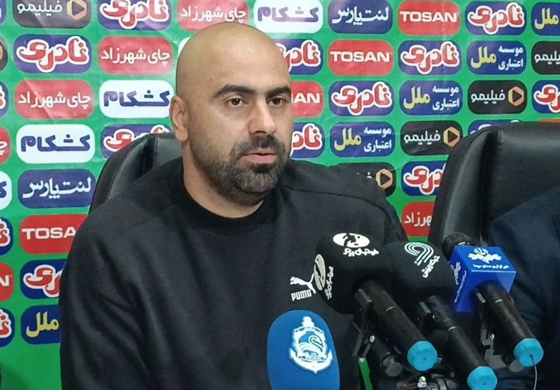 مازیار زارع: همه بازیکنانم ستاره‌اند/ ساختار تیمی از ستاره‌محوری مهم‌تر است