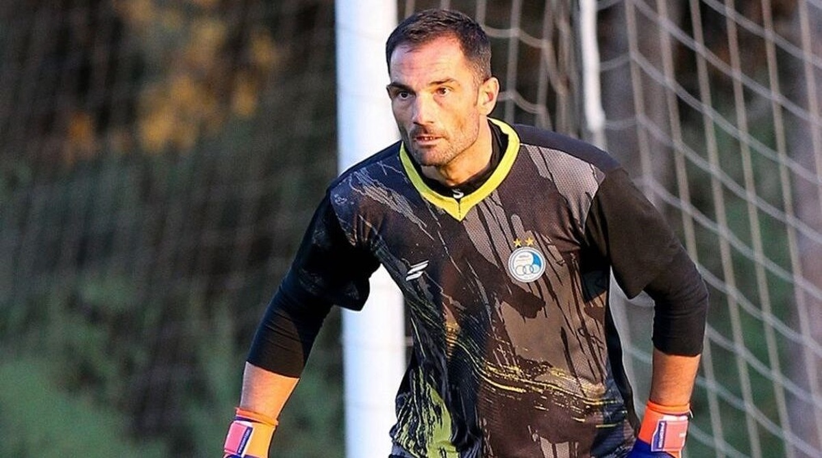 دروازه‌بان استقلال برای دربی انتخاب شد! 