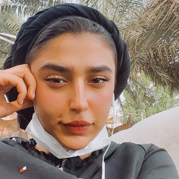 ملیکا پارسادوست کیست؟