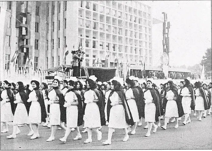 زنان سپاه بهداشت