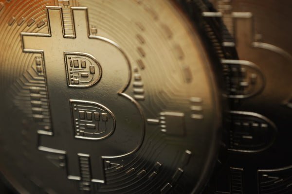 قیمت ارزهای دیجیتال امروز پنجشنبه ۱۵ آبان ۱۴۰۴ قیمت ارزهای دیجیتال امروز پنجشنبه ۱۵ آبان ۱۴۰۴