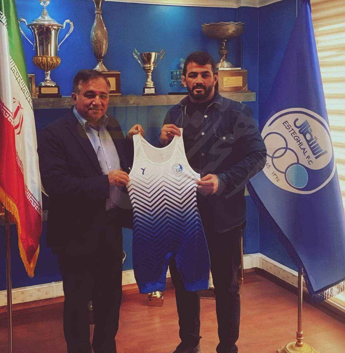 فوری؛ حسن یزدانی استقلالی شد/ فوق ستاره کشتی جهان دوبنده آبی بر تن کرد