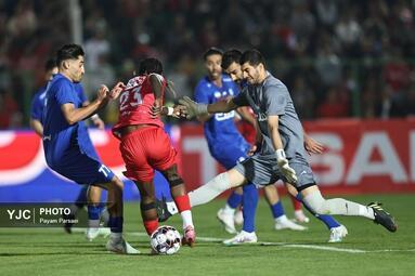 اوسمار شجاعانه ترکیب پرسپولیس را چیده بود/ تعطیلات فیفا دی به نفع سرخپوشان است