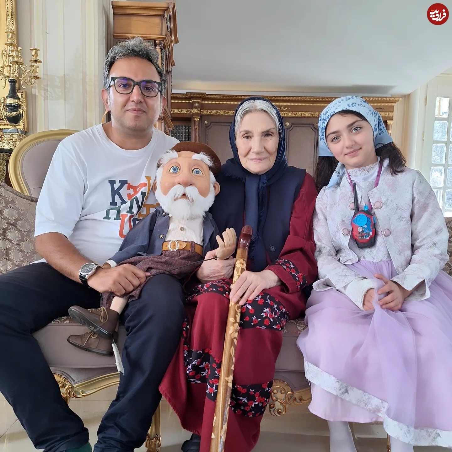 مه لقا خانم سریال نون خ با مو‌های سفید