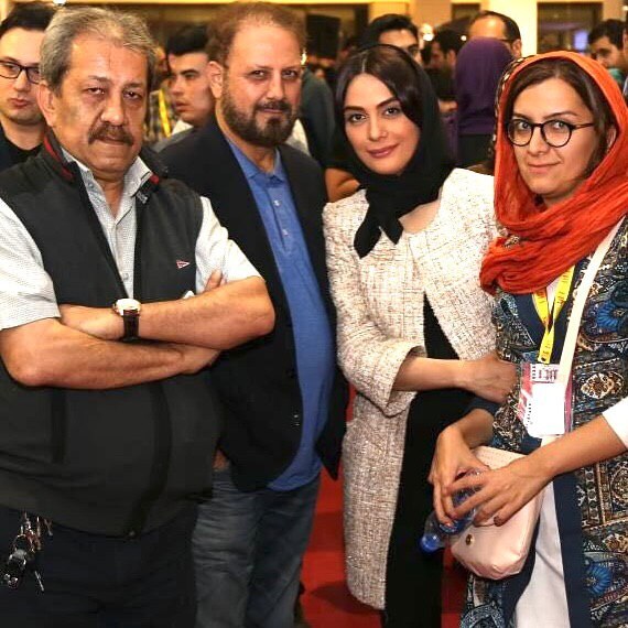 پست دردناک مارال فرجاد پست دردناک مارال فرجاد