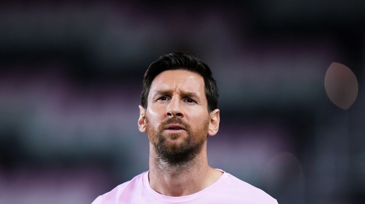 بغض مسی ترکید: دوست دارم به بارسلونا برگردم