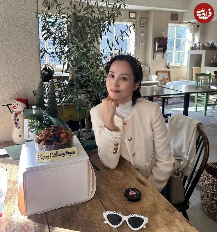 سوسانو در کنار زن تسو با تم های بامزه سوسانو در کنار زن تسو با تم های بامزه