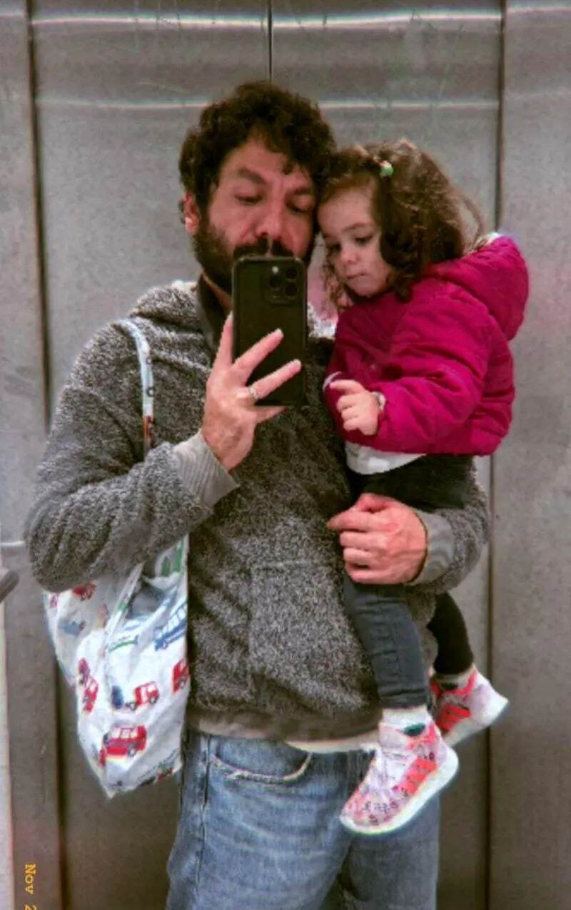 سلفی آسانسوری عباس غزالی سلفی آسانسوری عباس غزالی