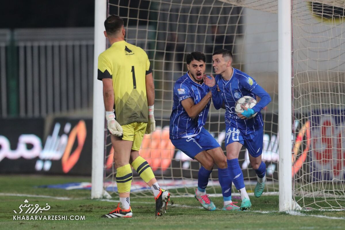 فریم به فریم با حرکات عجیب یاسر آسانی/ گریه جنجالی مهاجم استقلال +عکس