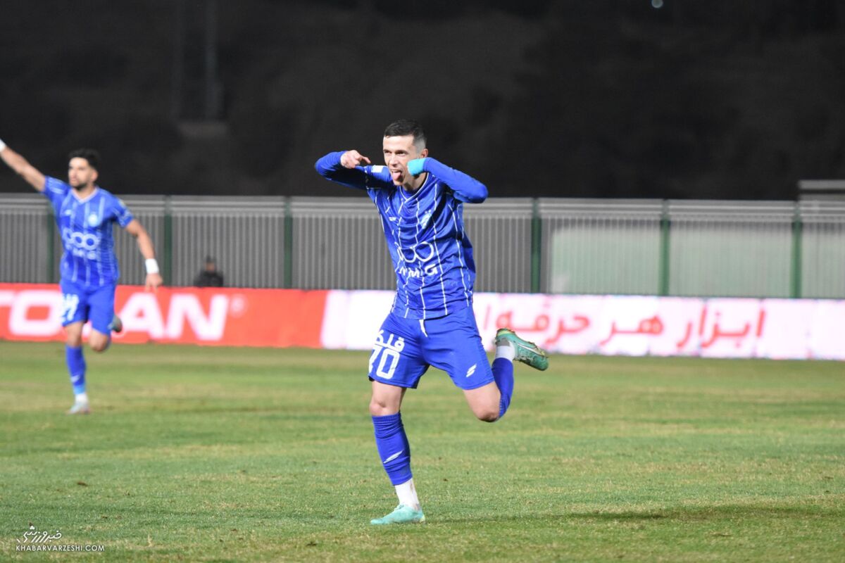 فریم به فریم با حرکات عجیب یاسر آسانی/ گریه جنجالی مهاجم استقلال +عکس