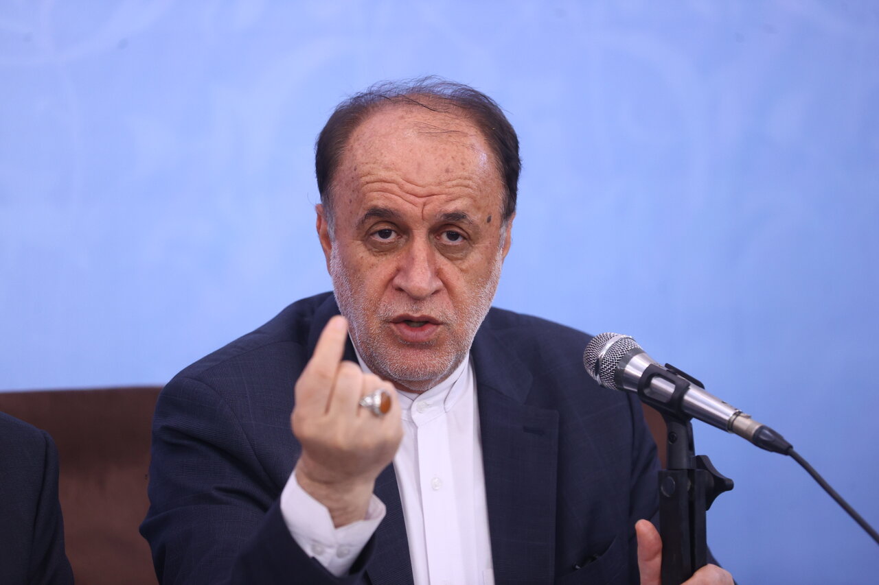 تصمیمات جدید برای رفع مشکلات نیروهای آموزش و پرورش/ پرداخت مستقیم حقوق نیروهای شرکتی توسط دولت کلید خورد تصمیمات جدید برای رفع مشکلات نیروهای آموزش و پرورش/ پرداخت مستقیم حقوق نیروهای شرکتی توسط دولت کلید خورد