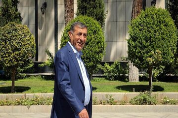 قائمپناه: زمان و پرداخت کالابرگ از اختیارات دولت است نه مجلس/ گازوئیل با سولفور بالا صحت ندارد قائمپناه: زمان و پرداخت کالابرگ از اختیارات دولت است نه مجلس/ گازوئیل با سولفور بالا صحت ندارد